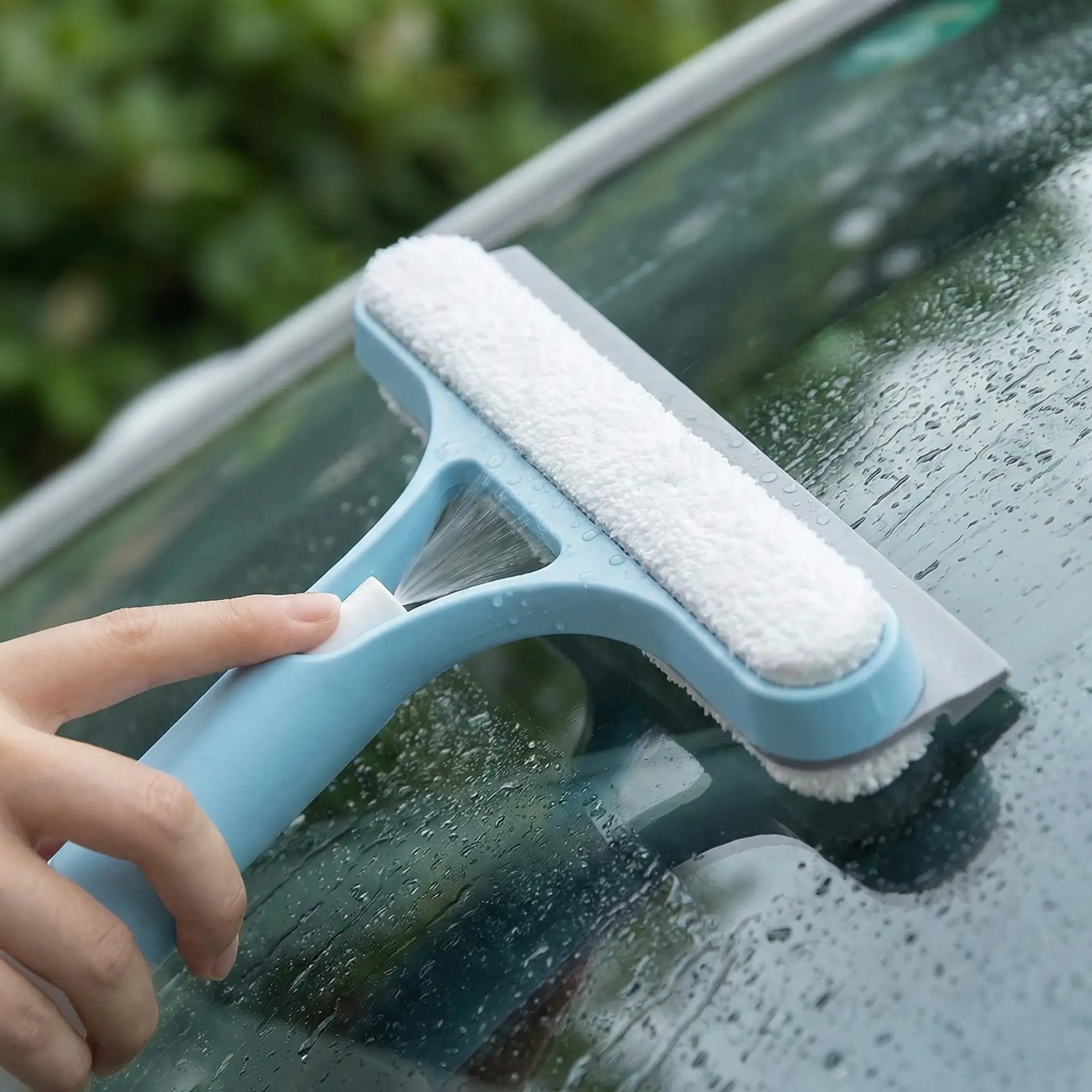 Velroxa 3-in-1 Spray Glass Wiper